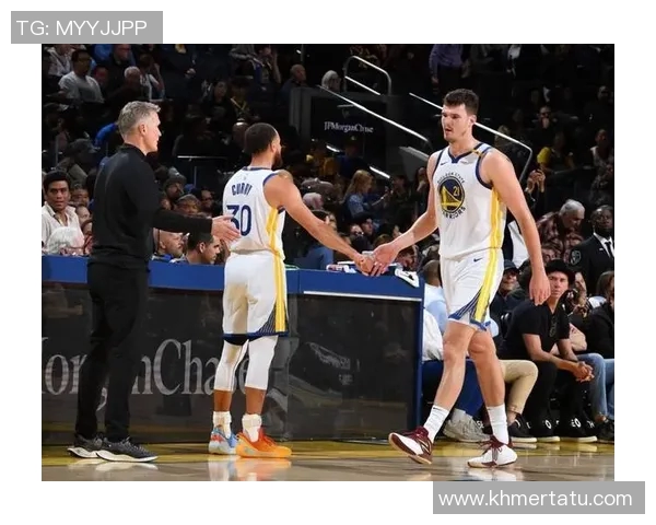 勇士自研武器兑现天赋！波斯特攻守兼备拿捏祖巴茨，稳进轮换了！